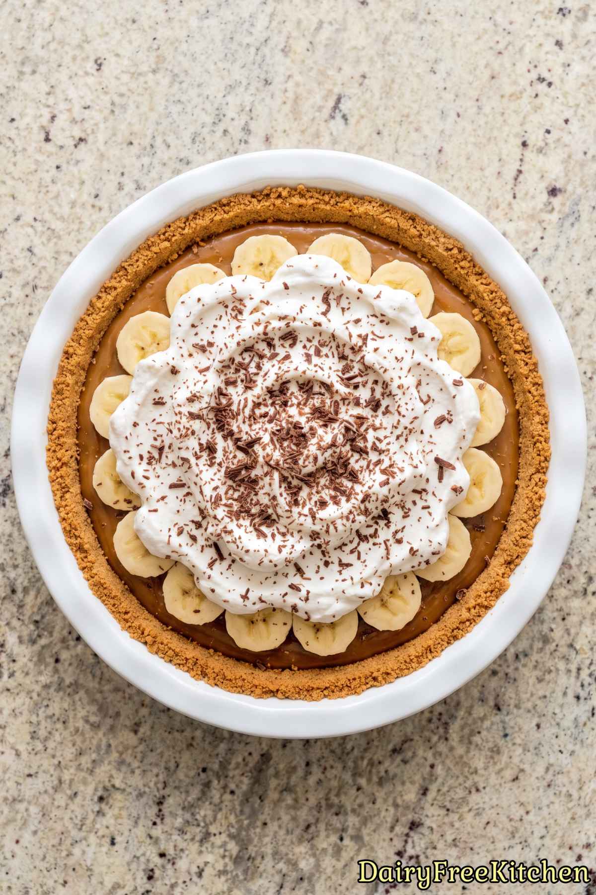 Sweet vegan banoffee pie with banana.