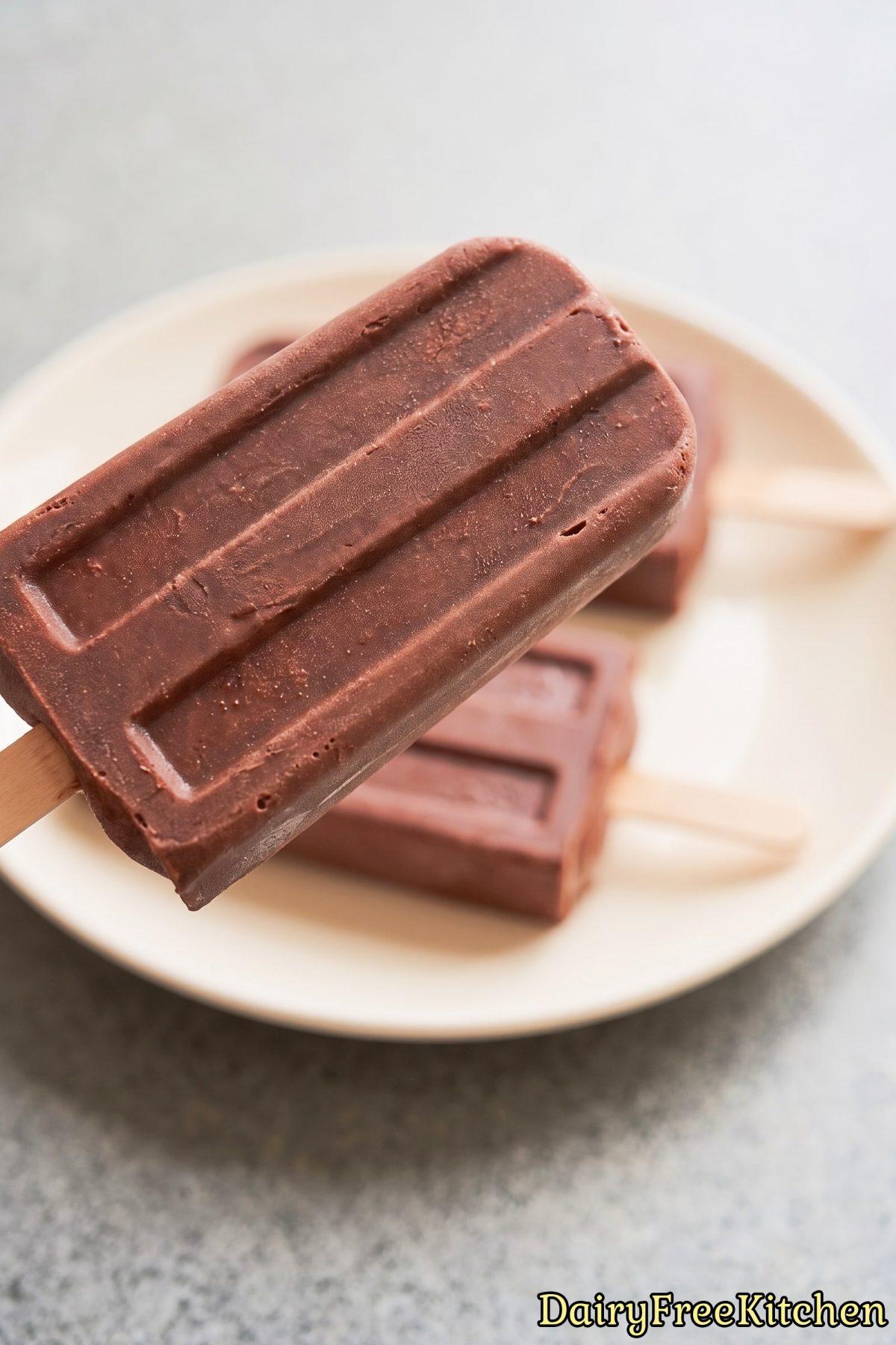 Creamy dairy free chocolate fudge pops