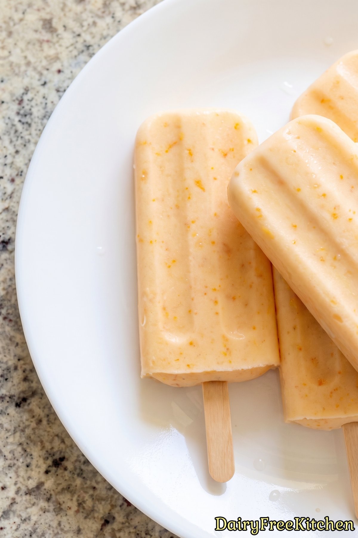 Creamy frozen orange pudding pops
