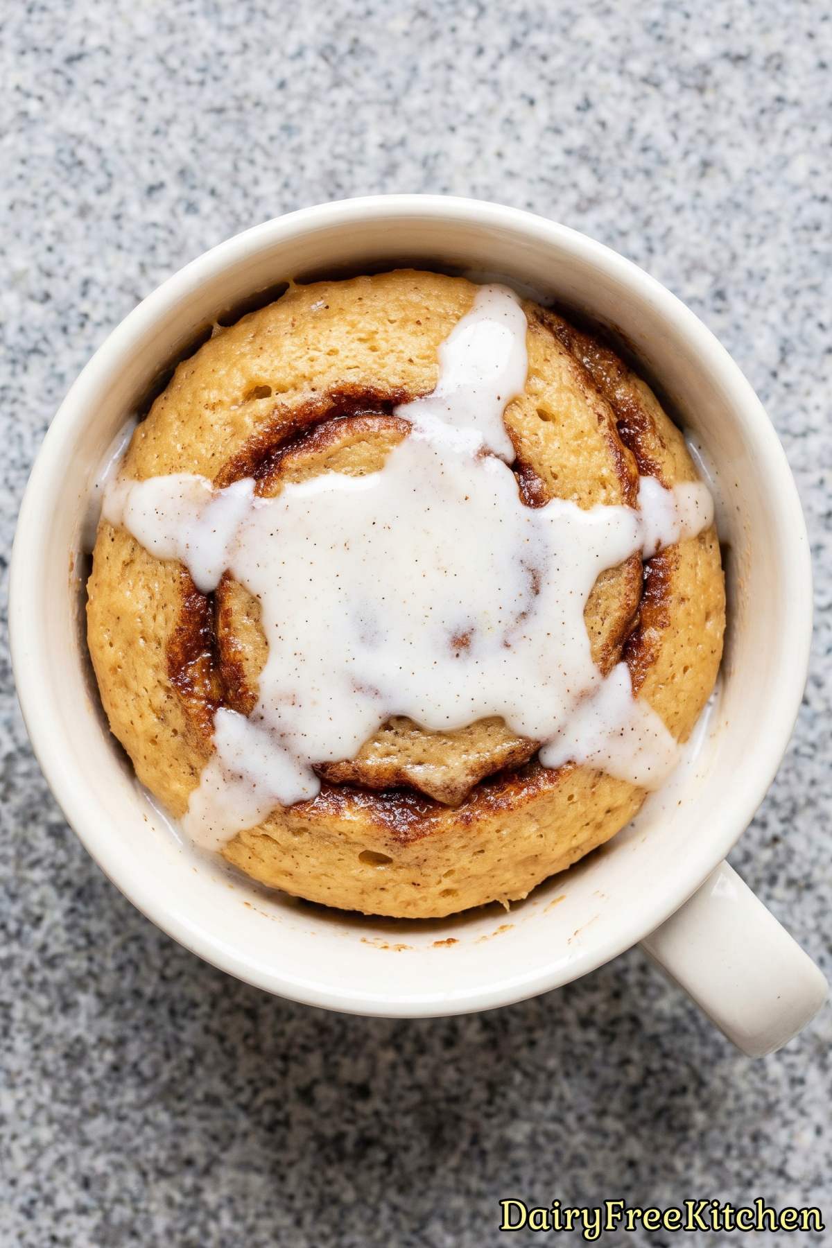 Fluffy cinnamon roll protein mug cake