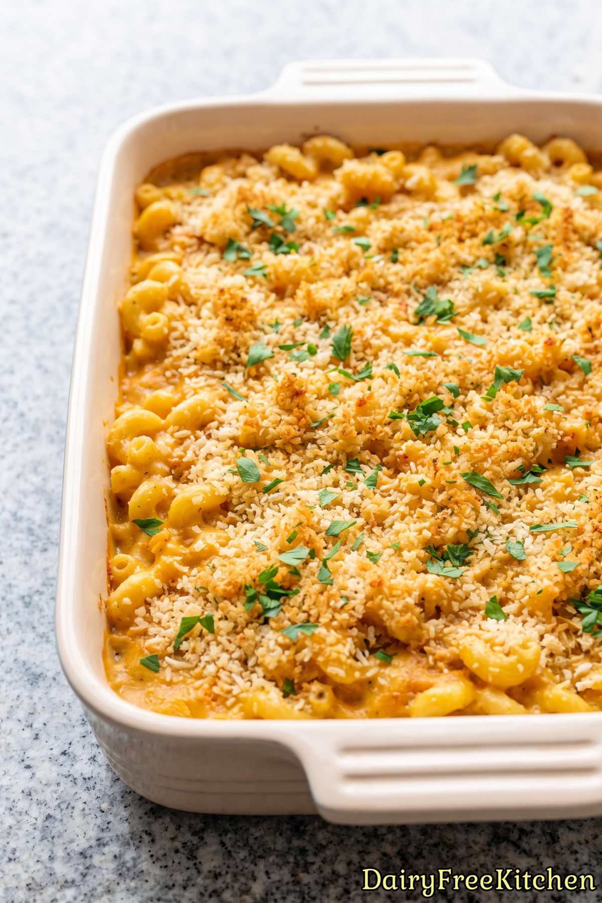 Hearty dairy free roasted garlic mac and cheese