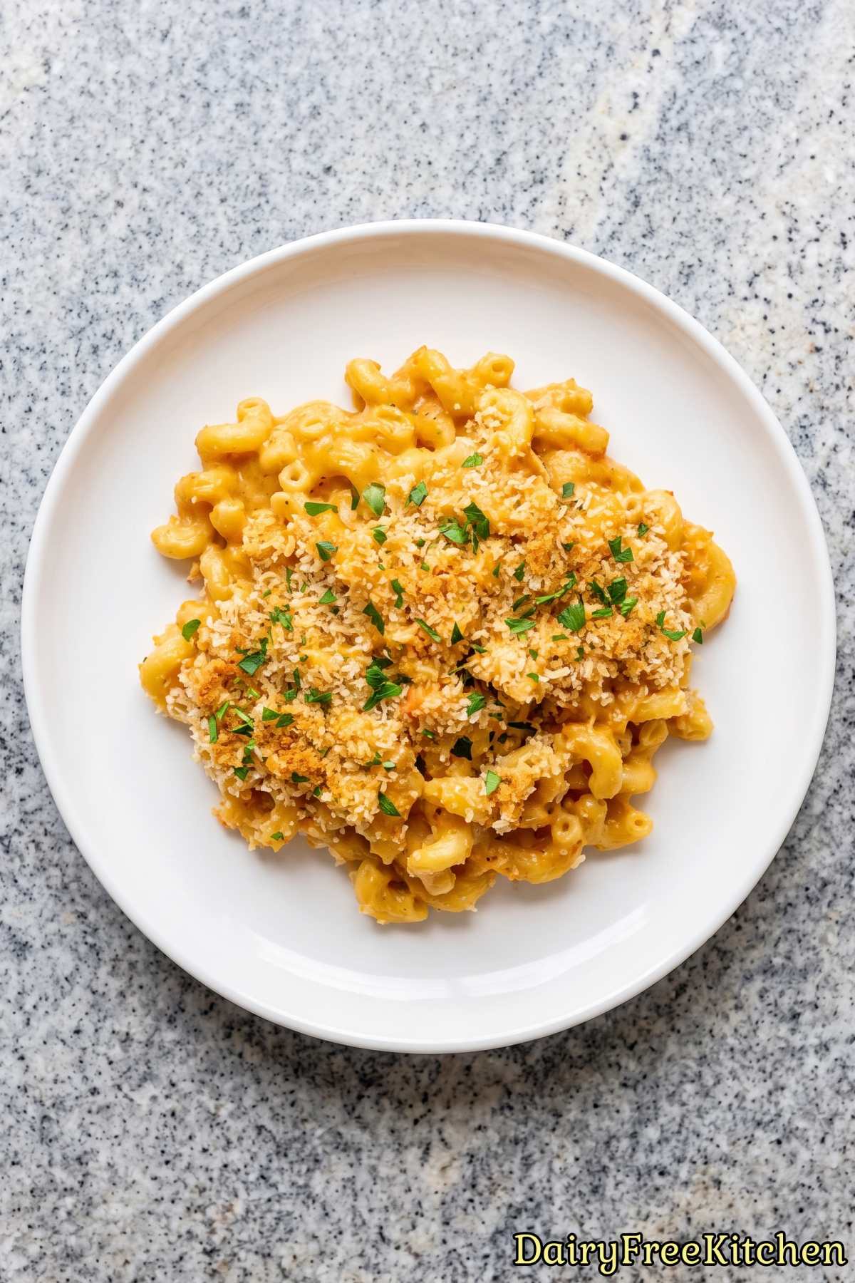 Tasty dairy free garlic macaroni and cheese